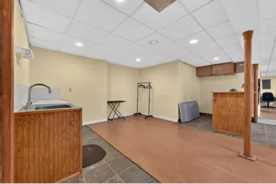 24381 Elmhurst Avenue, Farmington Hills, MI 48336 - Photo 35