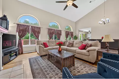 24381 Elmhurst Avenue, Farmington Hills, MI 48336 - Photo 7