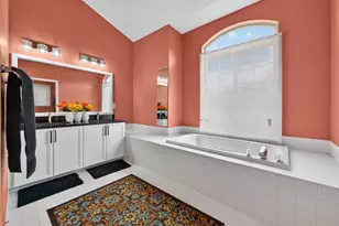 24381 Elmhurst Ave, Farmington Hills, MI 48336 - Photo 23