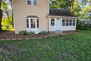 303 Rathburn, Howard City, MI 49329 - Photo 1