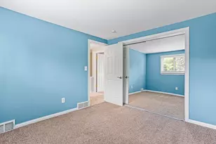 29184 Manchester St, Westland, MI 48185 - Photo 15