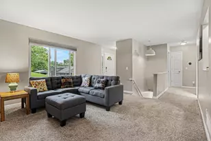 1725 Kreft St NE, Grand Rapids, MI 49525 - Photo 3