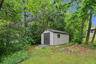 1725 Kreft St NE, Grand Rapids, MI 49525 - Photo 27