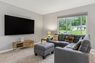 1725 Kreft St NE, Grand Rapids, MI 49525 - Photo 5