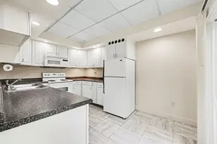 1326 Traver St, Ann Arbor, MI 48105 - Photo 9