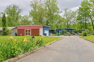 1905 Champlain Dr, Niles, MI 49120 - Photo 9