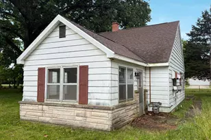 301 McMaster St, Dowagiac, MI 49047 - Photo 13