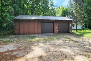 2100 Newcosta Ave, Newaygo, MI 49337 - Photo 3