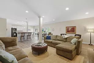 5693 Strawberry Cir, Commerce Township, MI 48382 - Photo 31