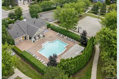 5693 Strawberry Circle, Commerce Township, MI 48382 - Photo 47
