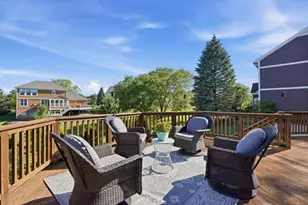 5693 Strawberry Cir, Commerce Township, MI 48382 - Photo 17