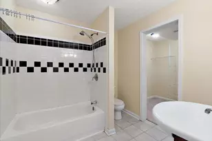 2960 Bentbrooke Dr, Holland, MI 49424 - Photo 35