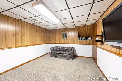2304 Brookfarm Court SE, Grand Rapids, MI 49508 - Photo 27