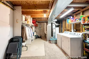2304 Brookfarm Ct SE, Grand Rapids, MI 49508 - Photo 29
