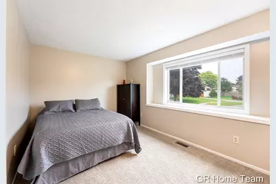 2304 Brookfarm Court SE, Grand Rapids, MI 49508 - Photo 19