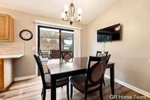 2304 Brookfarm Ct SE, Grand Rapids, MI 49508 - Photo 13