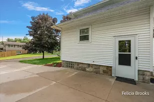 929 S Jefferson St, Hastings, MI 49058 - Photo 7