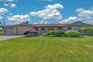 909 Tostenabe Ln, Muskegon, MI 49445 - Photo 1