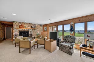 909 Tostenabe Ln, Muskegon, MI 49445 - Photo 29