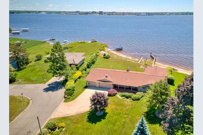 909 Tostenabe Lane, Muskegon, MI 49445 - Photo 7