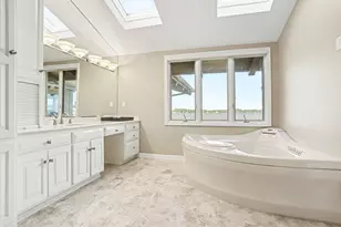 564 Lake Dr, Coldwater, MI 49036 - Photo 15
