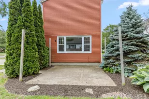 555 E Central Ave, Zeeland, MI 49464 - Photo 27
