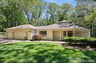 792 Pine Bay Ave, Holland, MI 49424 - Photo 1
