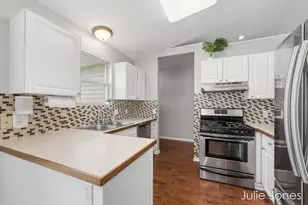 1554 Wakely St NE, Grand Rapids, MI 49505 - Photo 5