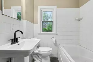 2215 Coolidge St, Lansing, MI 48906 - Photo 7