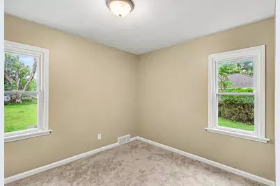 2215 Coolidge Street, Lansing, MI 48906 - Photo 9