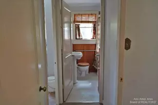 611 Robin Rd, Ann Arbor, MI 48103 - Photo 19