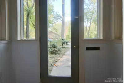 611 Robin Road, Ann Arbor, MI 48103 - Photo 7