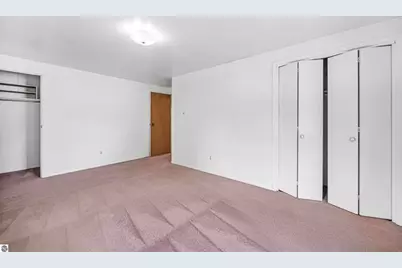 424 Crestview Place, Cadillac, MI 49601 - Photo 37