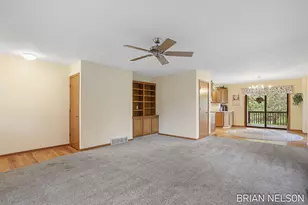 205 Parkside Dr, Zeeland, MI 49464 - Photo 5