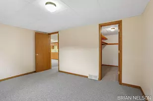 205 Parkside Dr, Zeeland, MI 49464 - Photo 27