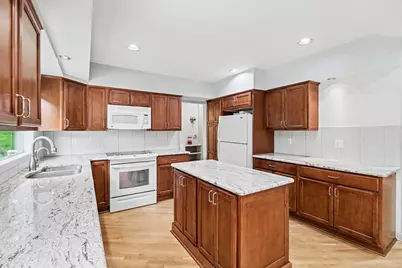 5635 Stanhope Street, West Bloomfield, MI 48322 - Photo 9