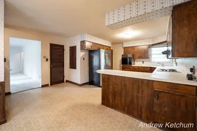 297 Fourth Avenue, Holland, MI 49424 - Photo 5