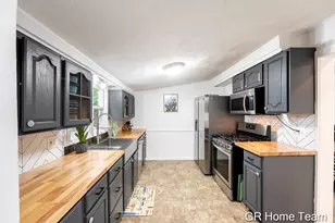 1605 Preston Ave NW, Grand Rapids, MI 49504 - Photo 13