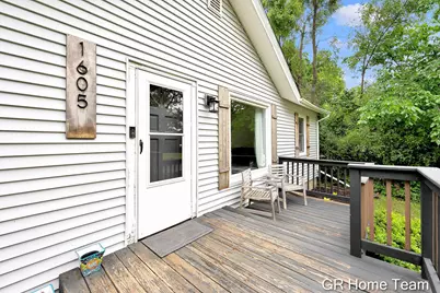 1605 Preston Avenue NW, Grand Rapids, MI 49504 - Photo 41