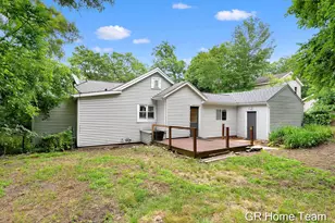 1605 Preston Ave NW, Grand Rapids, MI 49504 - Photo 31