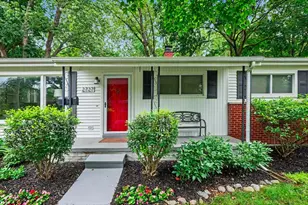 2727 Hampshire Rd, Ann Arbor, MI 48104 - Photo 3