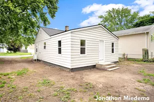 310 Majestic St SE, Grand Rapids, MI 49548 - Photo 23