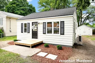 310 Majestic St SE, Grand Rapids, MI 49548 - Photo 3