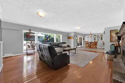 888 W Walnut Street, Hastings, MI 49058 - Photo 9