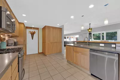 888 W Walnut Street, Hastings, MI 49058 - Photo 13