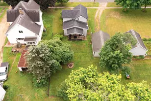 325 Grand St, Springport, MI 49284 - Photo 27