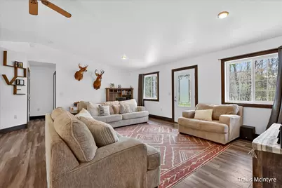 20392 Gates Road, Howard City, MI 49329 - Photo 9