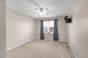 16992 Farmington Rd, Livonia, MI 48154 - Photo 15