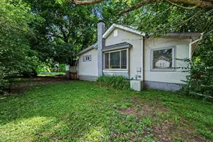 402 W Broadway St, Three Rivers, MI 49093 - Photo 23