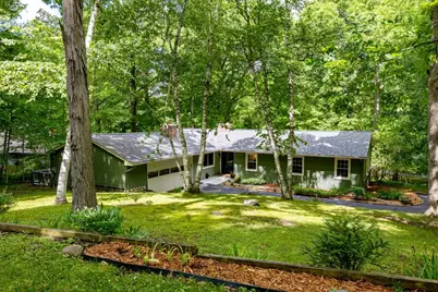 4085 E Loch Alpine Drive E, Ann Arbor, MI 48103 - Photo 3